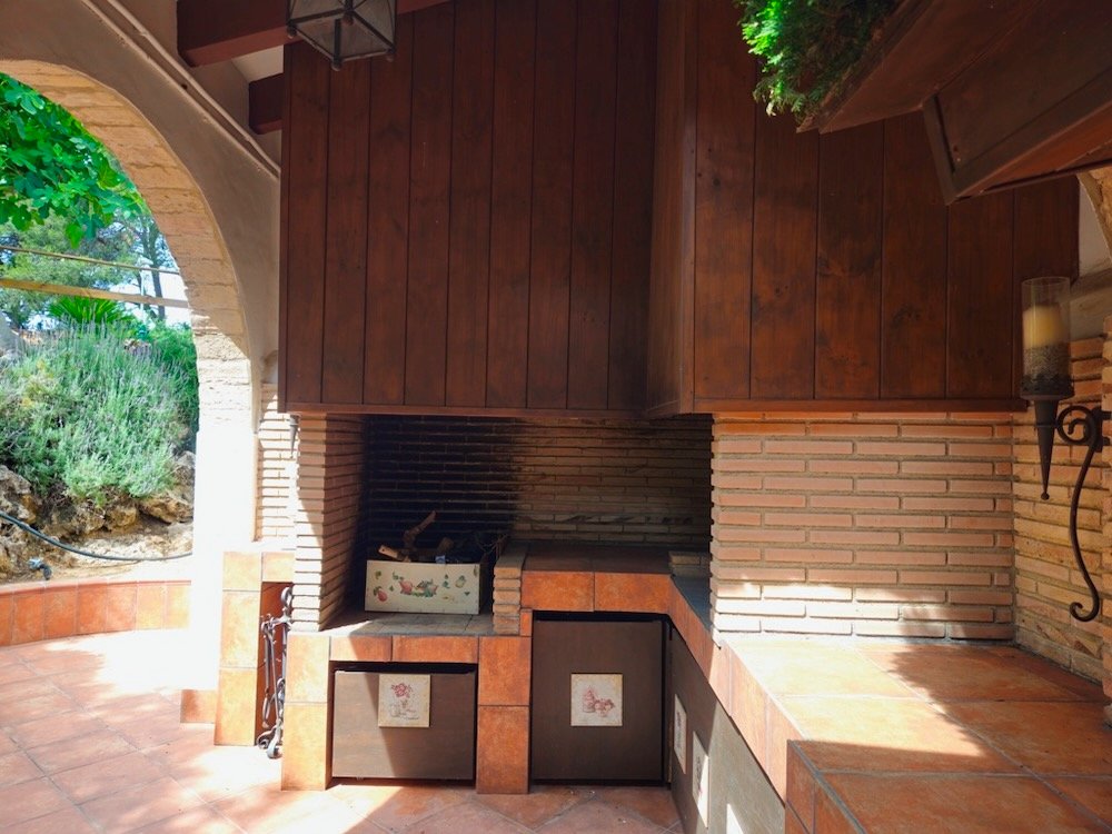 Property 2452 - Image 18